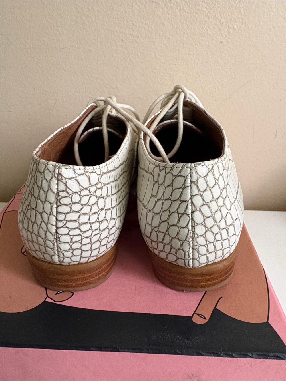 Jeffrey Campbell White Croc Lace-Up Flats with Metallic Toe Cap - Picture 8 of 9